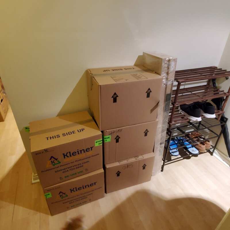 Make sure your boxes can be closed when you pack your boxes for moving!