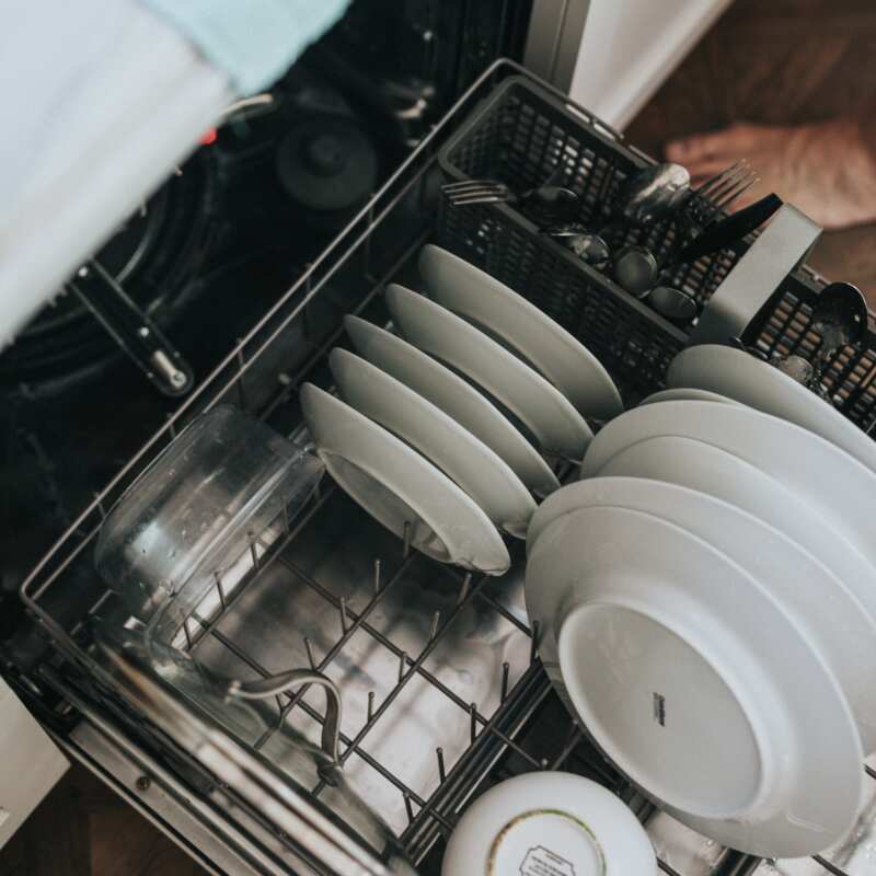 Don’t leave any dirty dishes! Make sure to wash all your dishes before the night of your move.